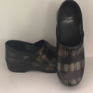 Dansko Plaid clogs size 38